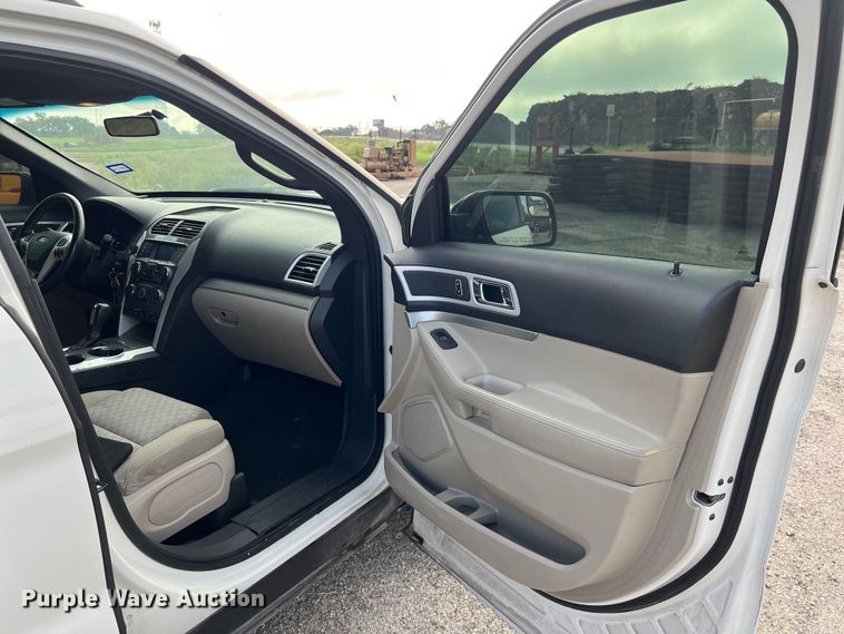 image for item EJ2846 2011 Ford Explorer SUV