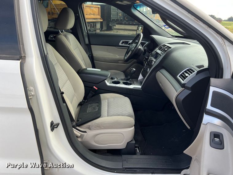 image for item EJ2846 2011 Ford Explorer SUV