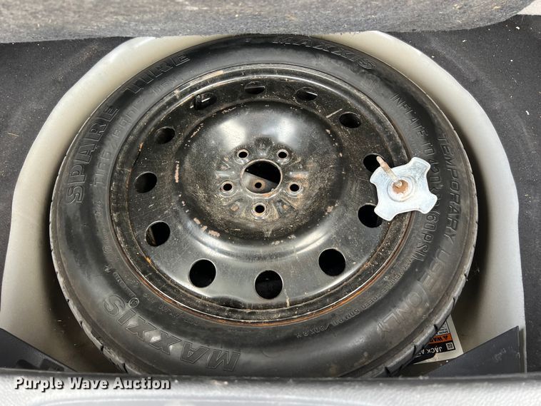 image for item EJ2846 2011 Ford Explorer SUV