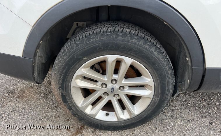 image for item EJ2846 2011 Ford Explorer SUV