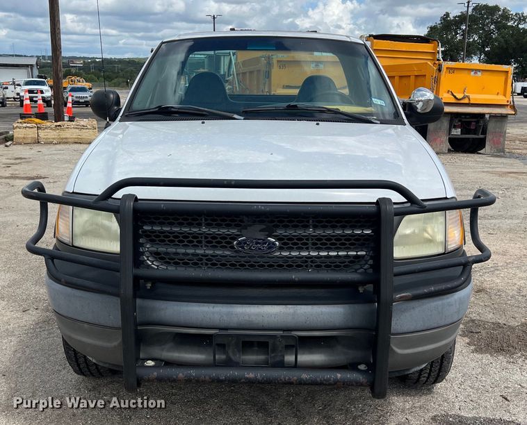 image for item EJ2849 2003 Ford F150 pickup truck