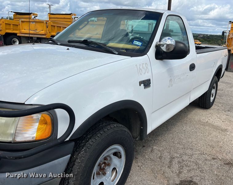 image for item EJ2849 2003 Ford F150 pickup truck