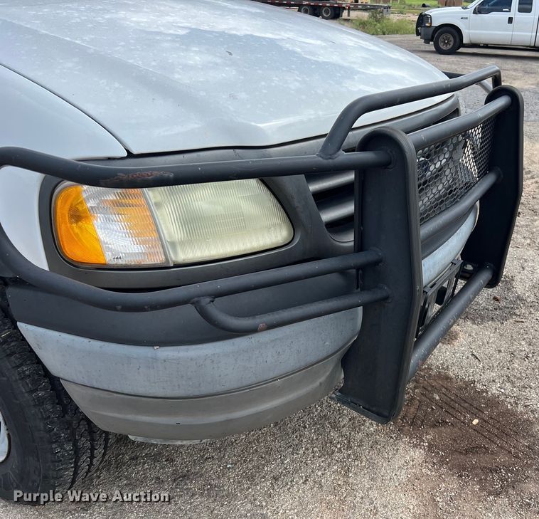 image for item EJ2849 2003 Ford F150 pickup truck