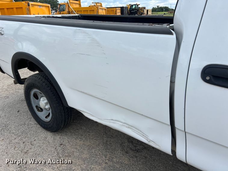 image for item EJ2849 2003 Ford F150 pickup truck
