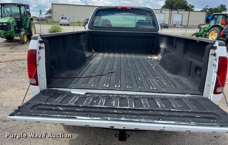 image for item EJ2849 2003 Ford F150 pickup truck