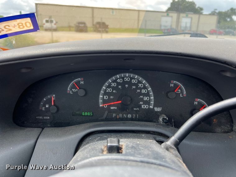 image for item EJ2849 2003 Ford F150 pickup truck