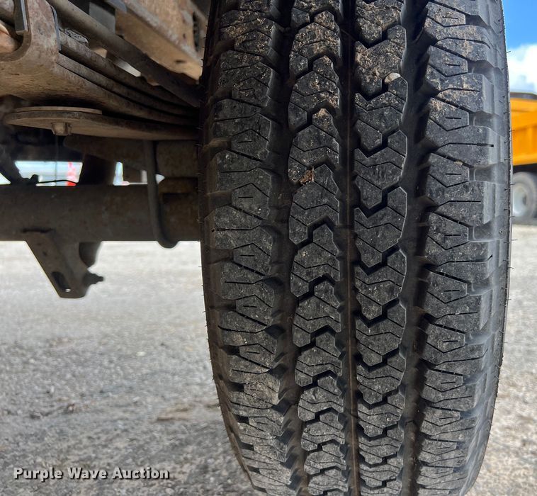 image for item EJ2849 2003 Ford F150 pickup truck