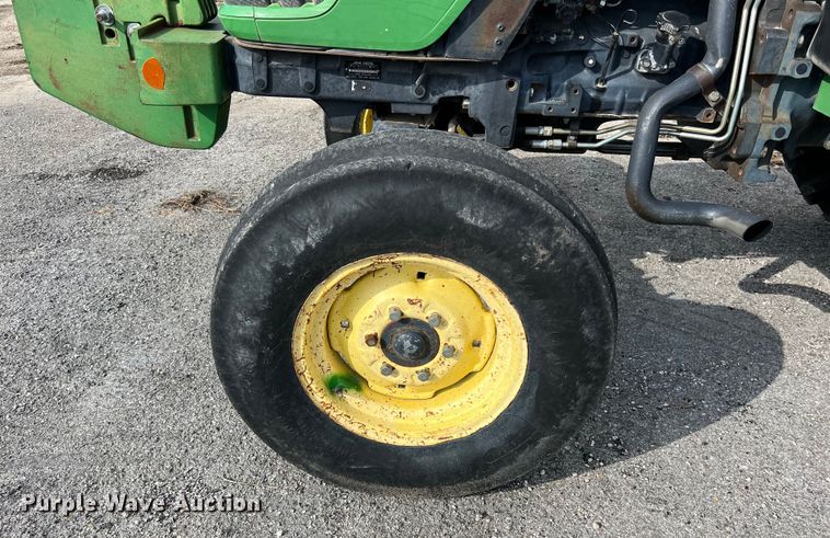 image for item EJ2850 2007 John Deere  5525 tractor