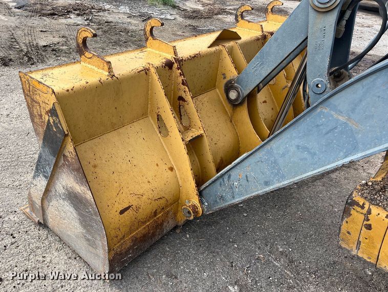 image for item EJ2851 2011 John Deere  310SJ backhoe