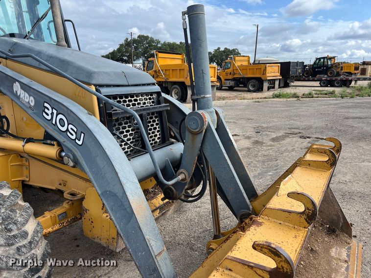 image for item EJ2851 2011 John Deere  310SJ backhoe