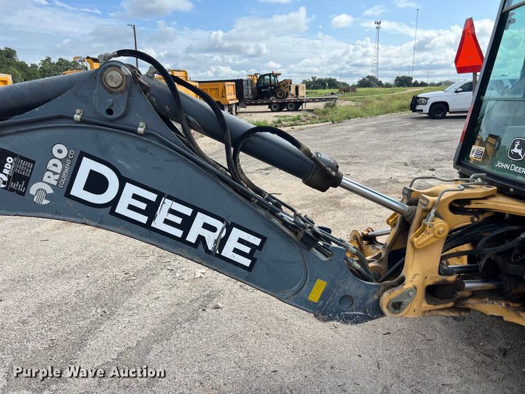 image for item EJ2851 2011 John Deere  310SJ backhoe