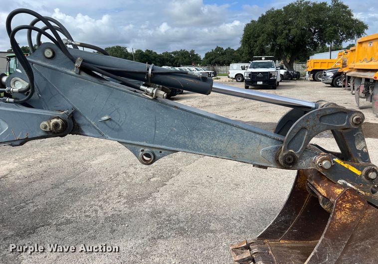 image for item EJ2851 2011 John Deere  310SJ backhoe