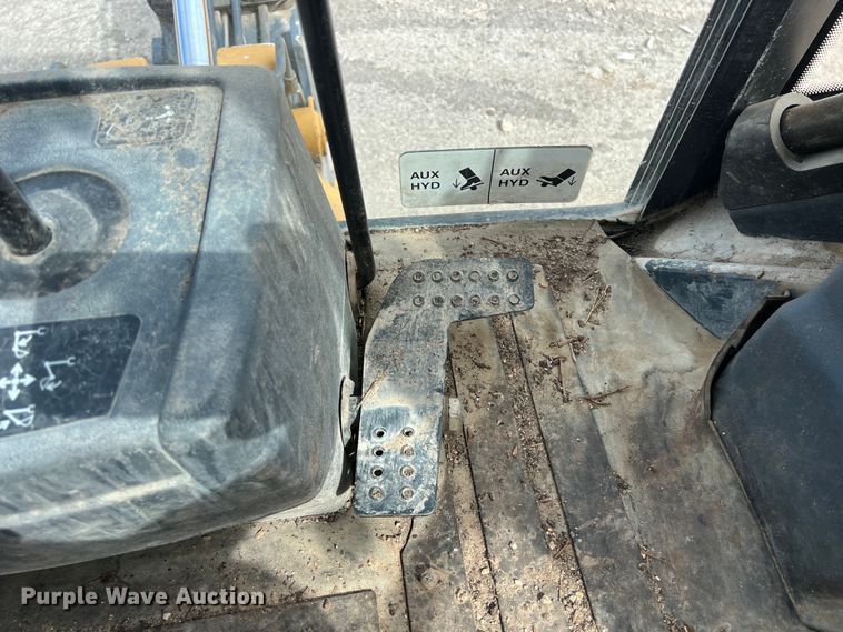 image for item EJ2851 2011 John Deere  310SJ backhoe