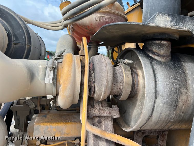 image for item EJ2851 2011 John Deere  310SJ backhoe