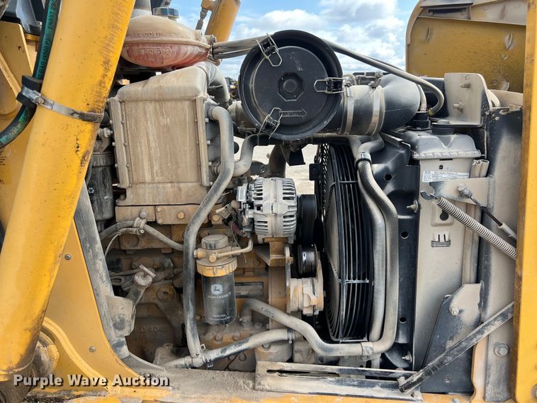 image for item EJ2851 2011 John Deere  310SJ backhoe