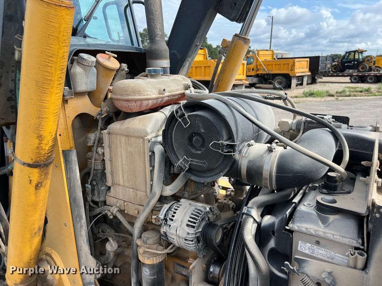 image for item EJ2851 2011 John Deere  310SJ backhoe