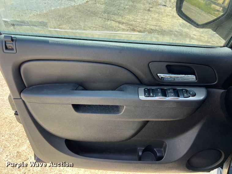 image for item EJ2852 2010 Chevrolet  Tahoe SUV