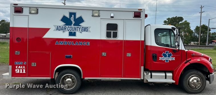 image for item EJ4452 2004 Freightliner  Business Class M2 ambulance