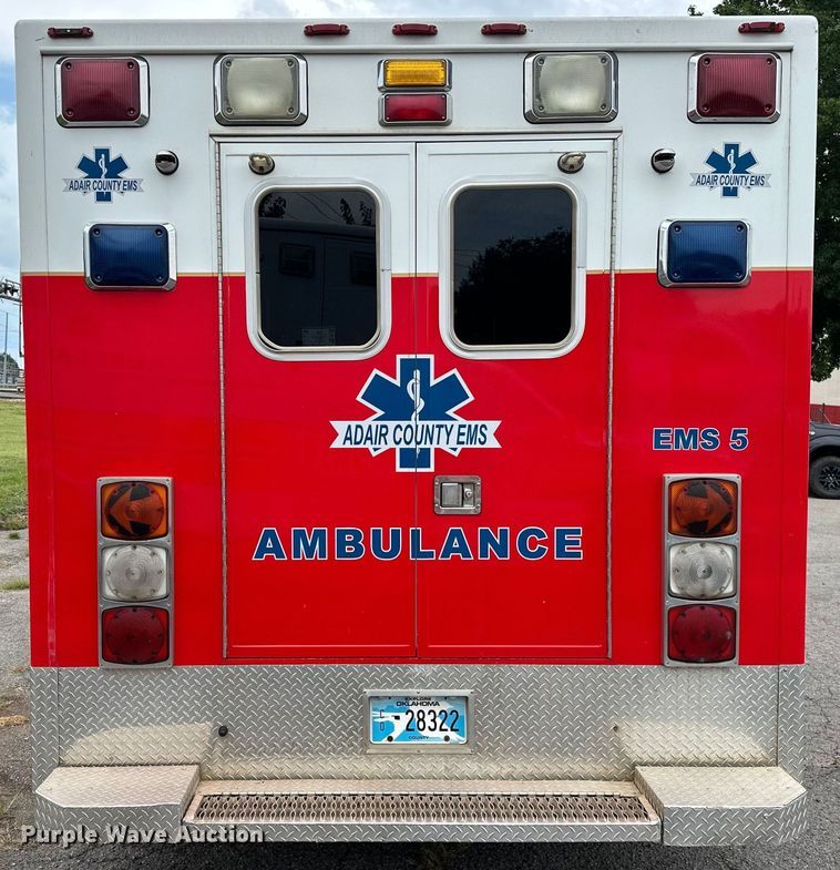 image for item EJ4452 2004 Freightliner  Business Class M2 ambulance