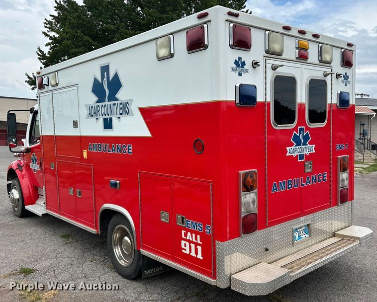 image for item EJ4452 2004 Freightliner  Business Class M2 ambulance