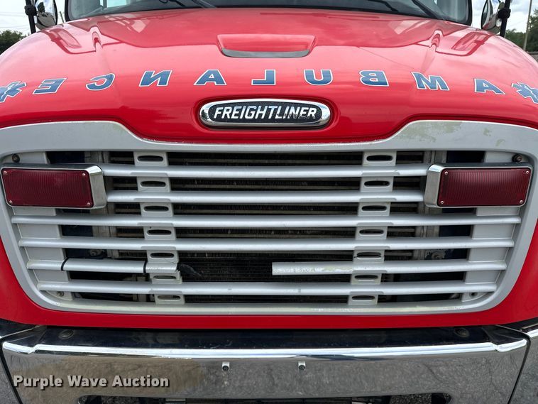 image for item EJ4452 2004 Freightliner  Business Class M2 ambulance