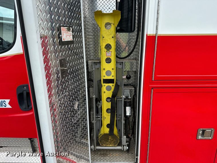 image for item EJ4452 2004 Freightliner  Business Class M2 ambulance