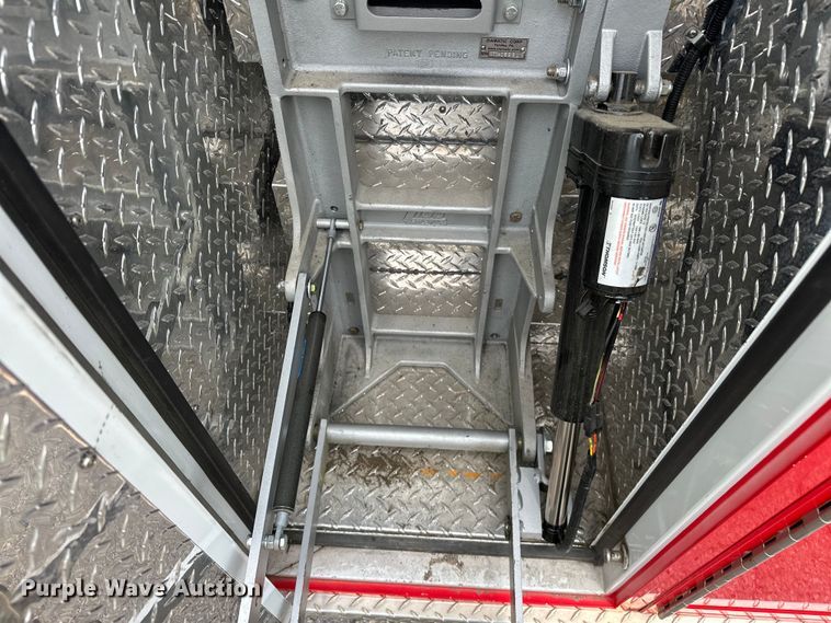 image for item EJ4452 2004 Freightliner  Business Class M2 ambulance