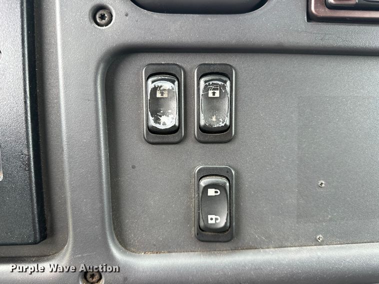 image for item EJ4452 2004 Freightliner  Business Class M2 ambulance