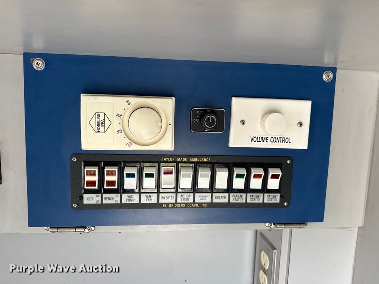 image for item EJ4452 2004 Freightliner  Business Class M2 ambulance