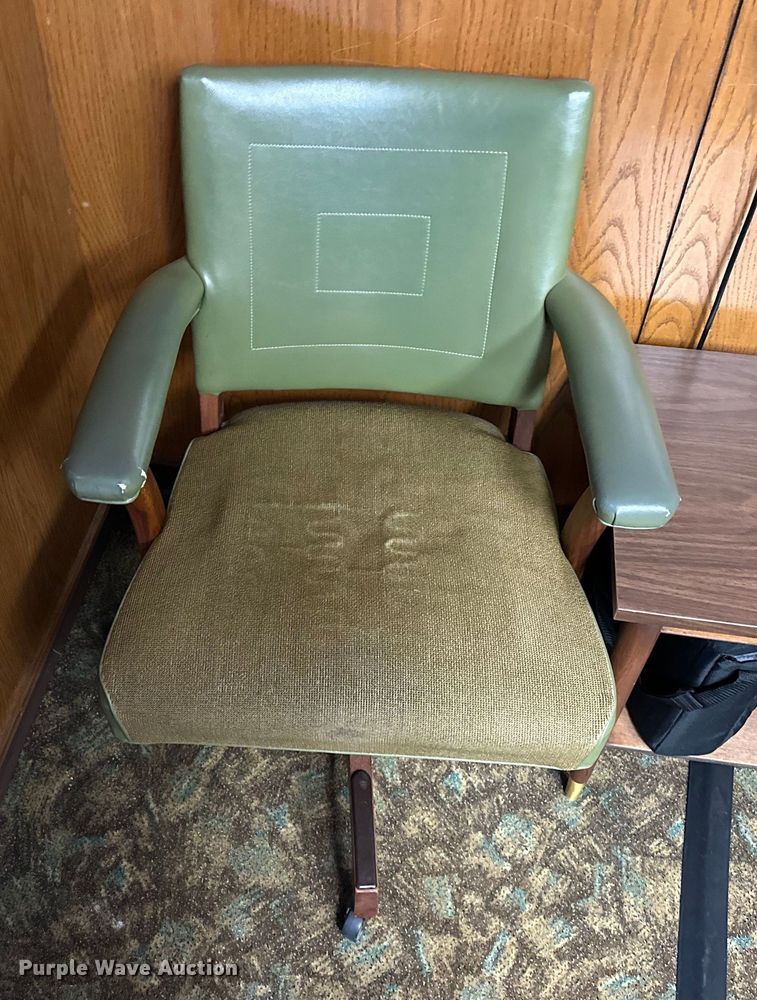 image for item EJ4463 Office furniture 