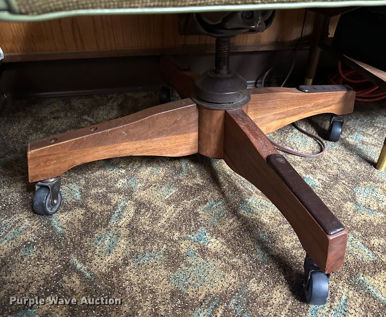 image for item EJ4463 Office furniture 