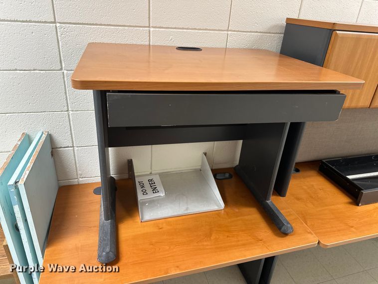 image for item EJ4463 Office furniture 