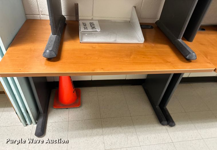 image for item EJ4463 Office furniture 