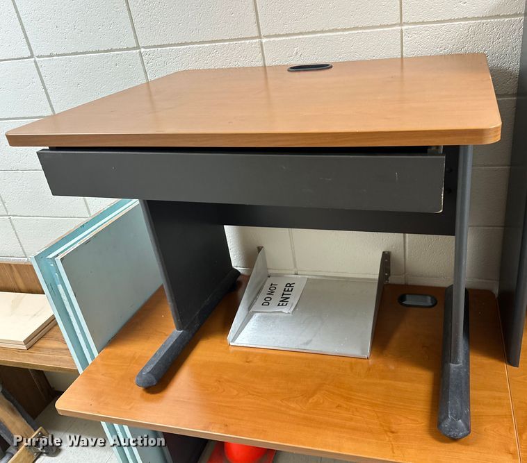 image for item EJ4463 Office furniture 