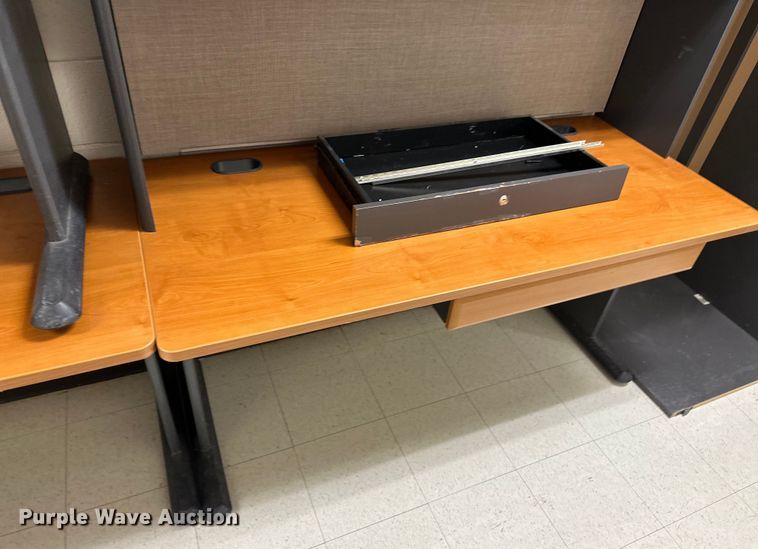 image for item EJ4463 Office furniture 