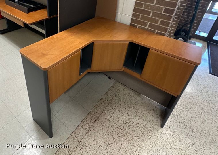 image for item EJ4463 Office furniture 