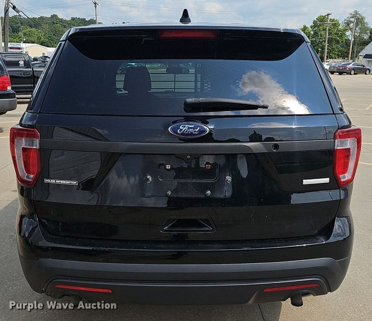 image for item EJ5766 2016 Ford  Explorer Police Interceptor SUV