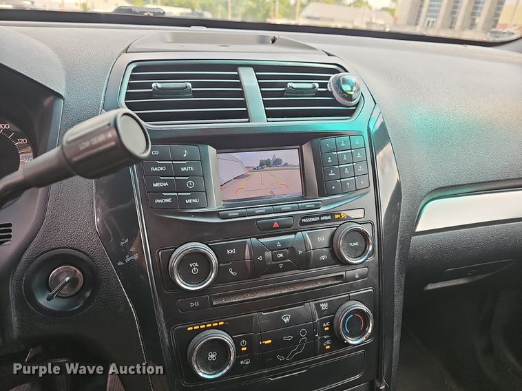 image for item EJ5766 2016 Ford  Explorer Police Interceptor SUV