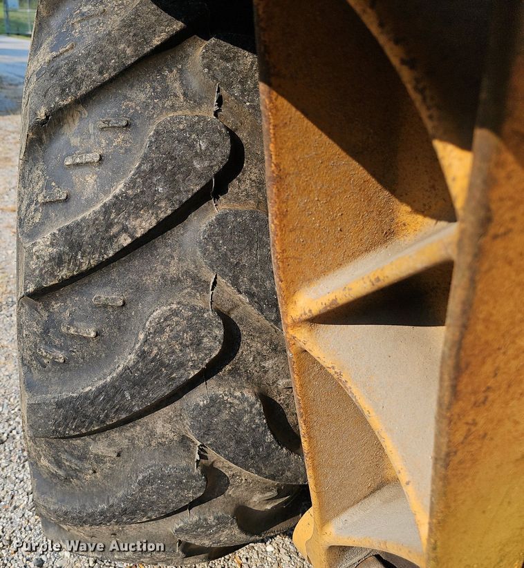 image for item EJ5778 1999 Case  580 Super L backhoe