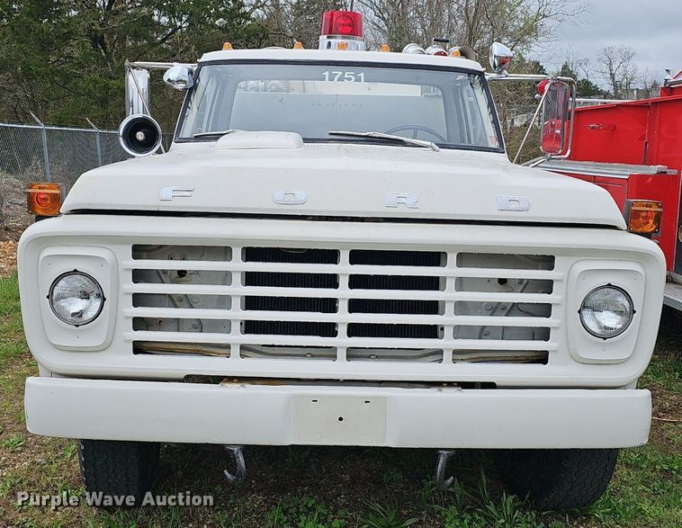 image for item EJ5781 1974 Ford F750 pumper fire truck