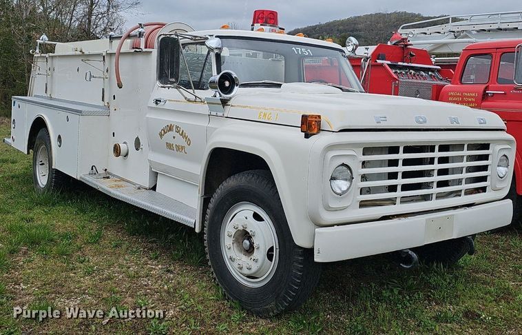 image for item EJ5781 1974 Ford F750 pumper fire truck