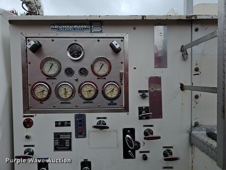 image for item EJ5781 1974 Ford F750 pumper fire truck