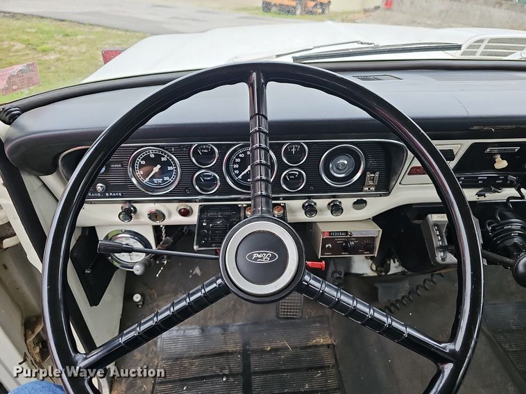 image for item EJ5781 1974 Ford F750 pumper fire truck