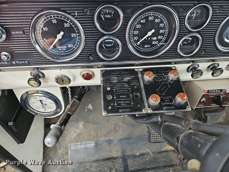 image for item EJ5781 1974 Ford F750 pumper fire truck