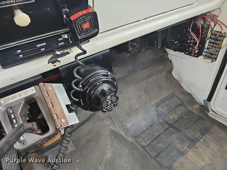 image for item EJ5781 1974 Ford F750 pumper fire truck