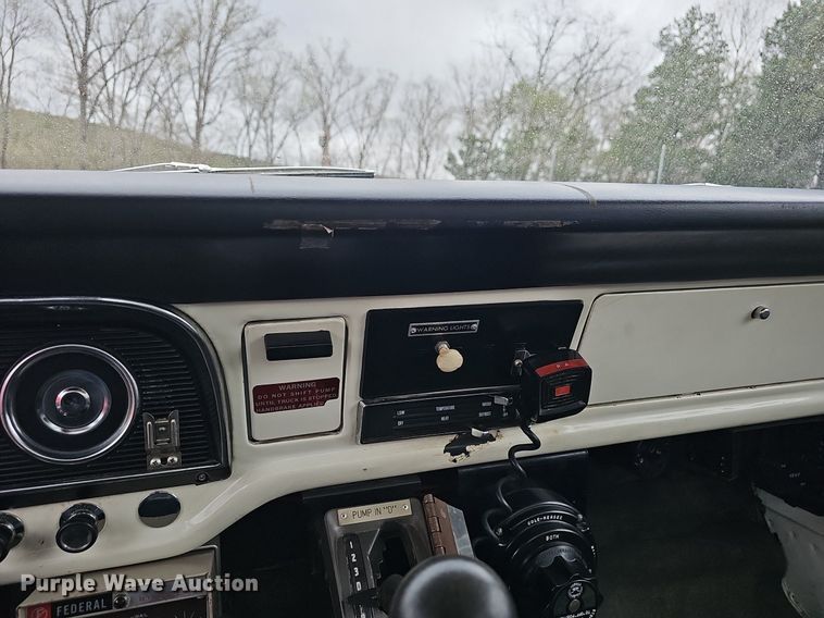 image for item EJ5781 1974 Ford F750 pumper fire truck