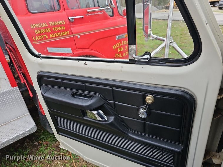 image for item EJ5781 1974 Ford F750 pumper fire truck