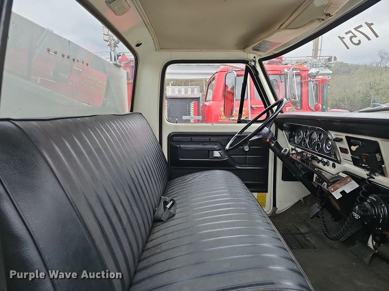 image for item EJ5781 1974 Ford F750 pumper fire truck