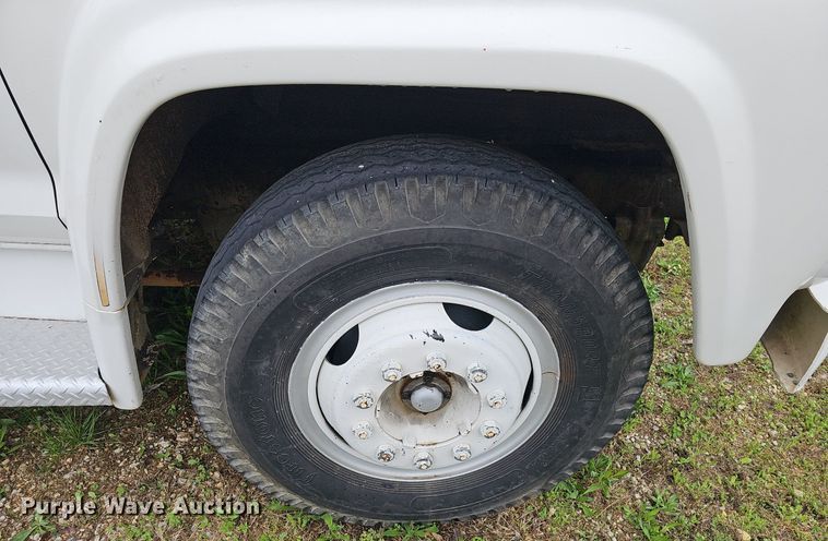 image for item EJ5781 1974 Ford F750 pumper fire truck