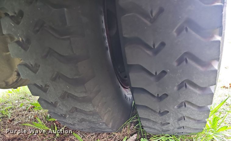 image for item EJ5781 1974 Ford F750 pumper fire truck